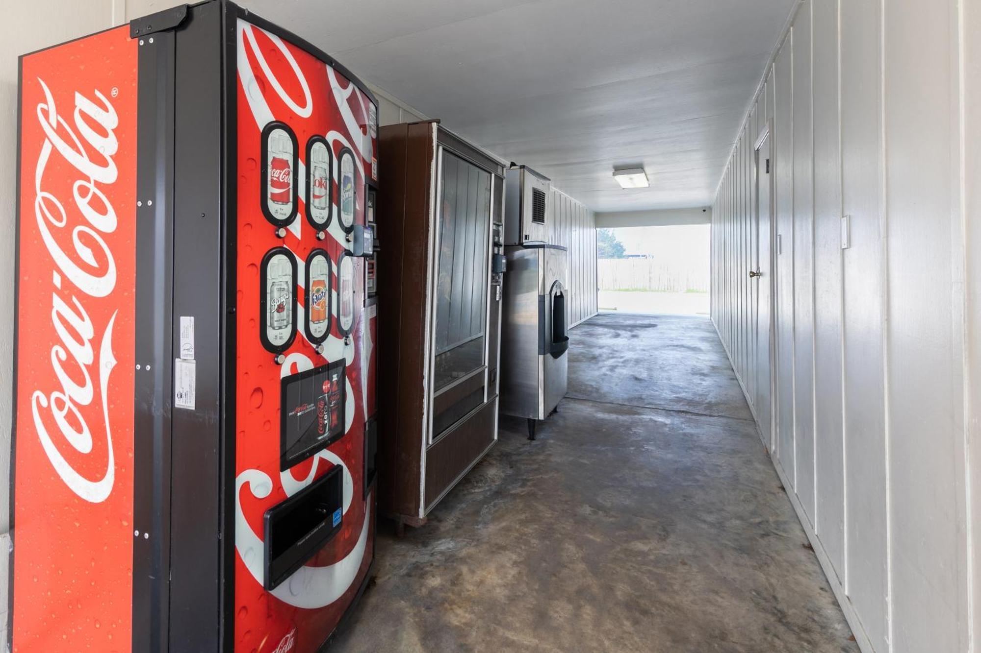 Oyo Hotel Deridder Hwy 171 North Екстериор снимка