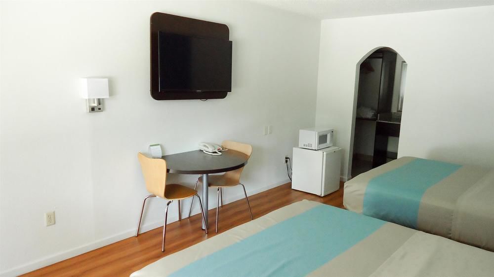 Oyo Hotel Deridder Hwy 171 North Екстериор снимка