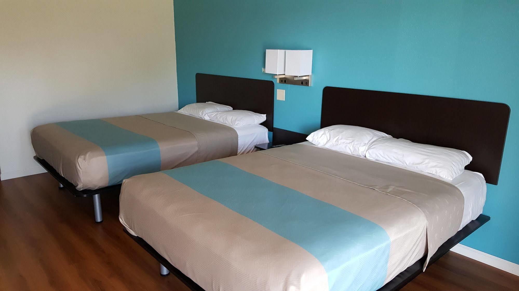 Oyo Hotel Deridder Hwy 171 North Екстериор снимка